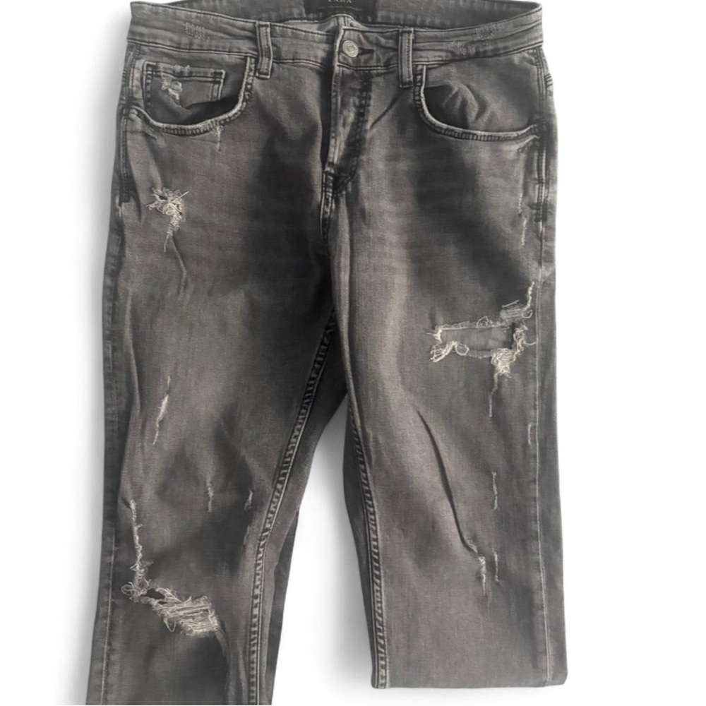 Zara Gray Distressed Skinny Jeans